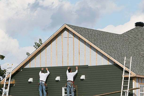 Professional Siding Replacement technician working in Kulpmont, PA